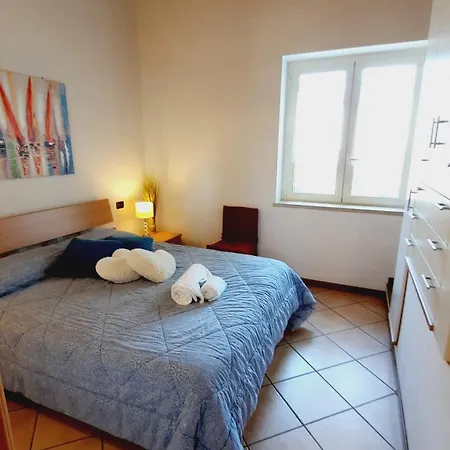 Esmera Apartment Desenzano del Garda