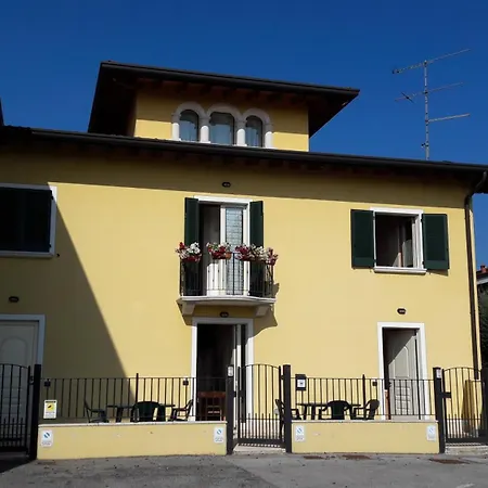 Apartment Esmera *