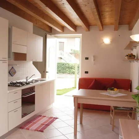 Apartment Esmera Desenzano del Garda