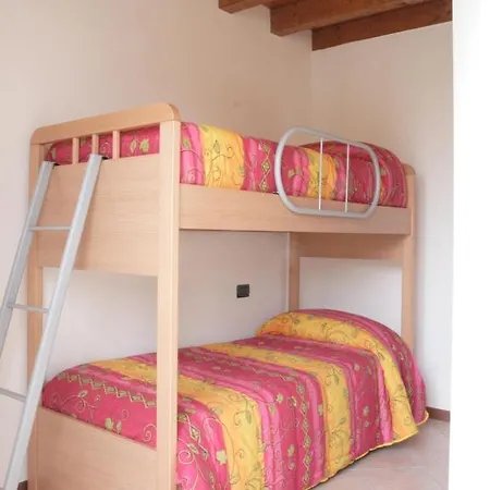 Esmera Apartment *