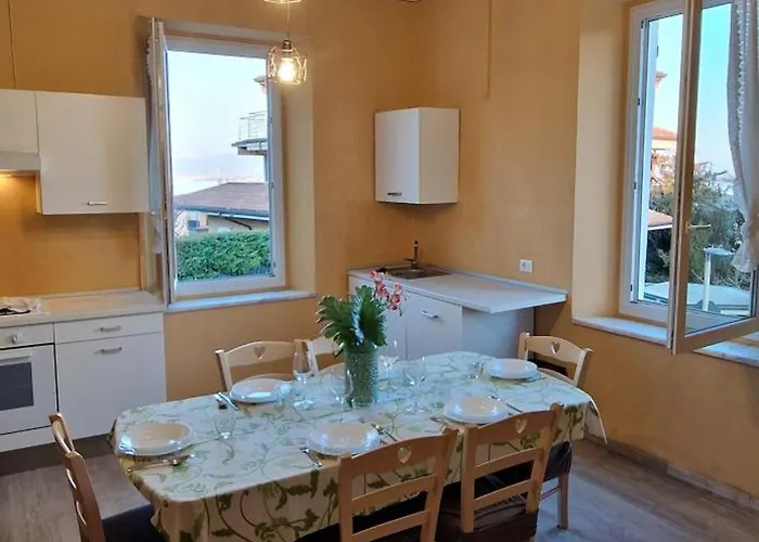 Esmera Apartament Desenzano del Garda