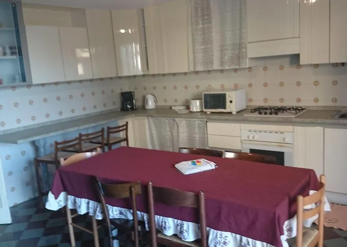 Esmera Apartament *